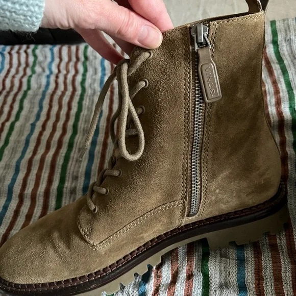 VINCE Cabria suede lug boot in dark clay sand beige, size 9. EUC - Picture 3 of 6